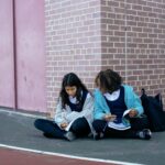 Para revitalização no Day After, produtos que devolvem a forma aos fios sem lavar incluem ativadores de cachos, sprays revita