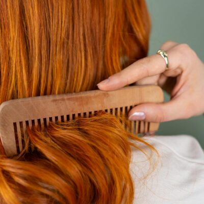 Para a saúde do couro cabeludo e o fim da caspa e da oleosidade excessiva, é fundamental adotar uma rotina de cuidados especí