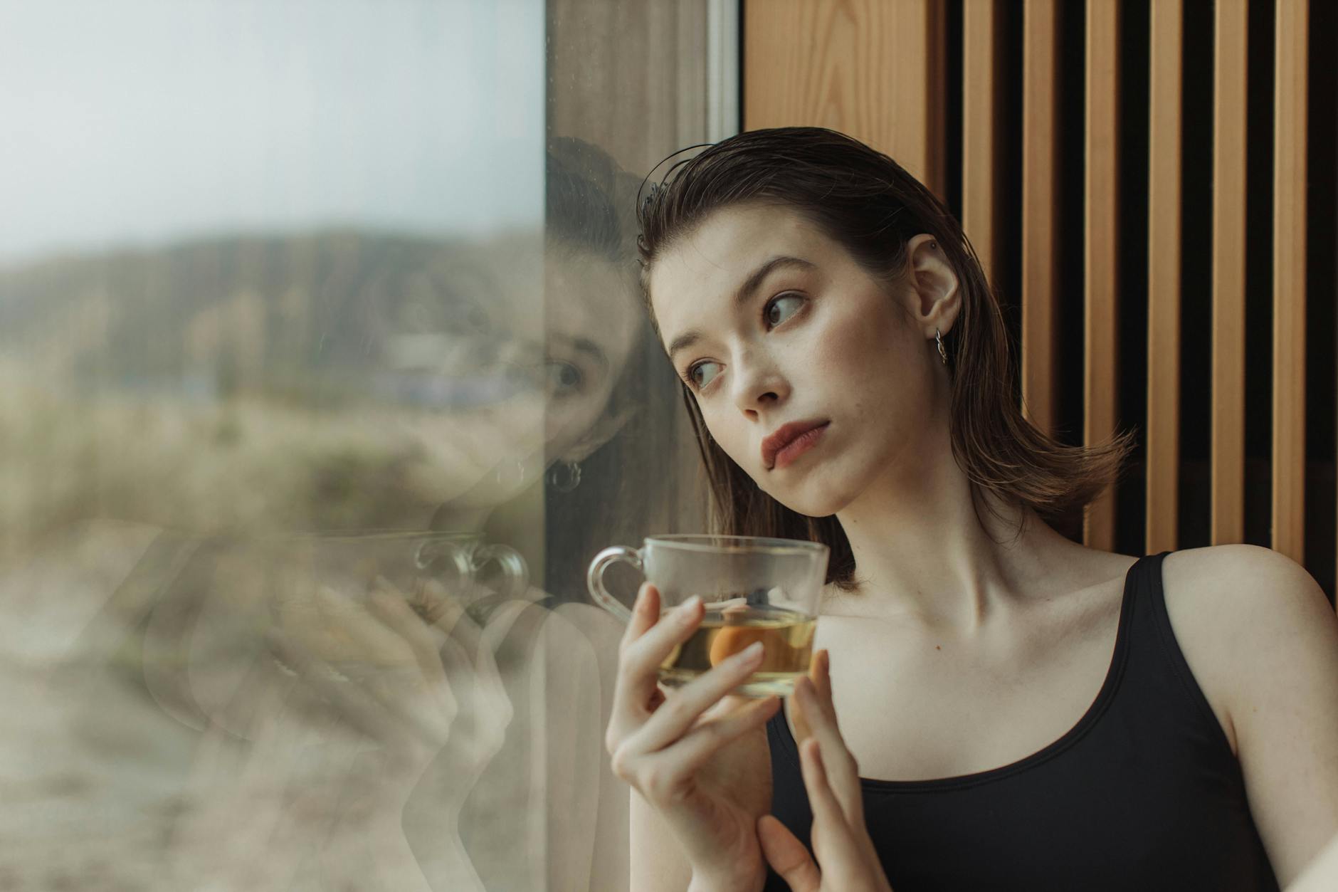 Pele Radiante de Dentro para Fora: Os Chás que Transformam sua Beleza Natural — chás que ajudam na beleza da pele por dentro
