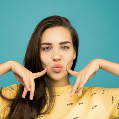 Bochechas Mais Cheias e Firmes: Guia Completo de Exercícios Faciais Naturais — exercícios faciais para levantar as bochechas