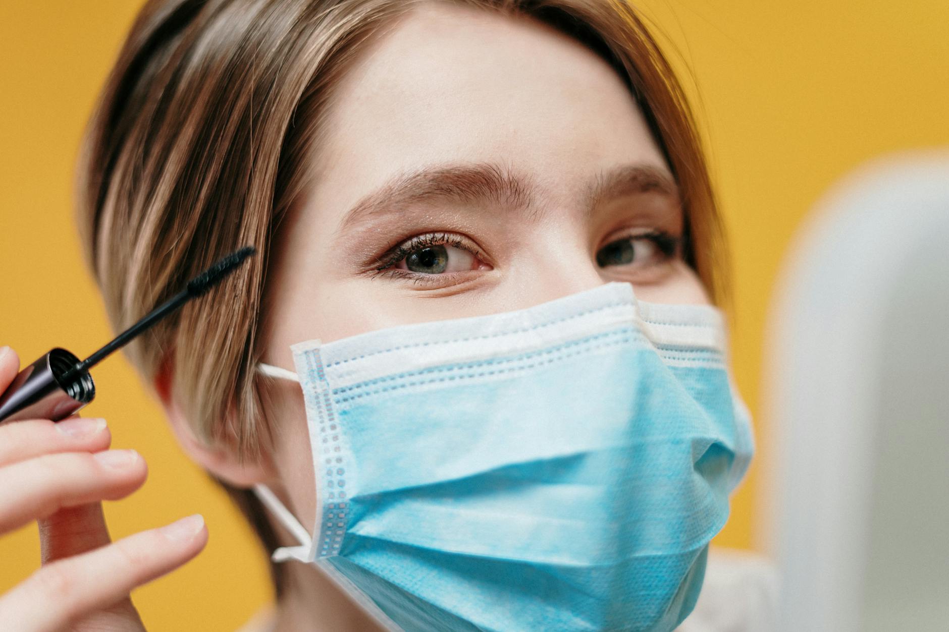As Melhores Máscaras de Cílios que Não Borram Abaixo dos Olhos: Guia Completo para um Olhar Impecável — máscara de cílios que