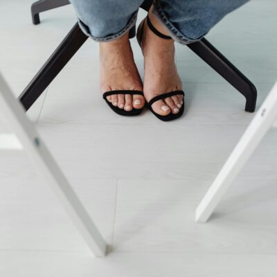 Sandálias Tendência: O Guia Completo para Combinar com Looks Variados e Elevar Seu Estilo — sandálias tendência como combinar
