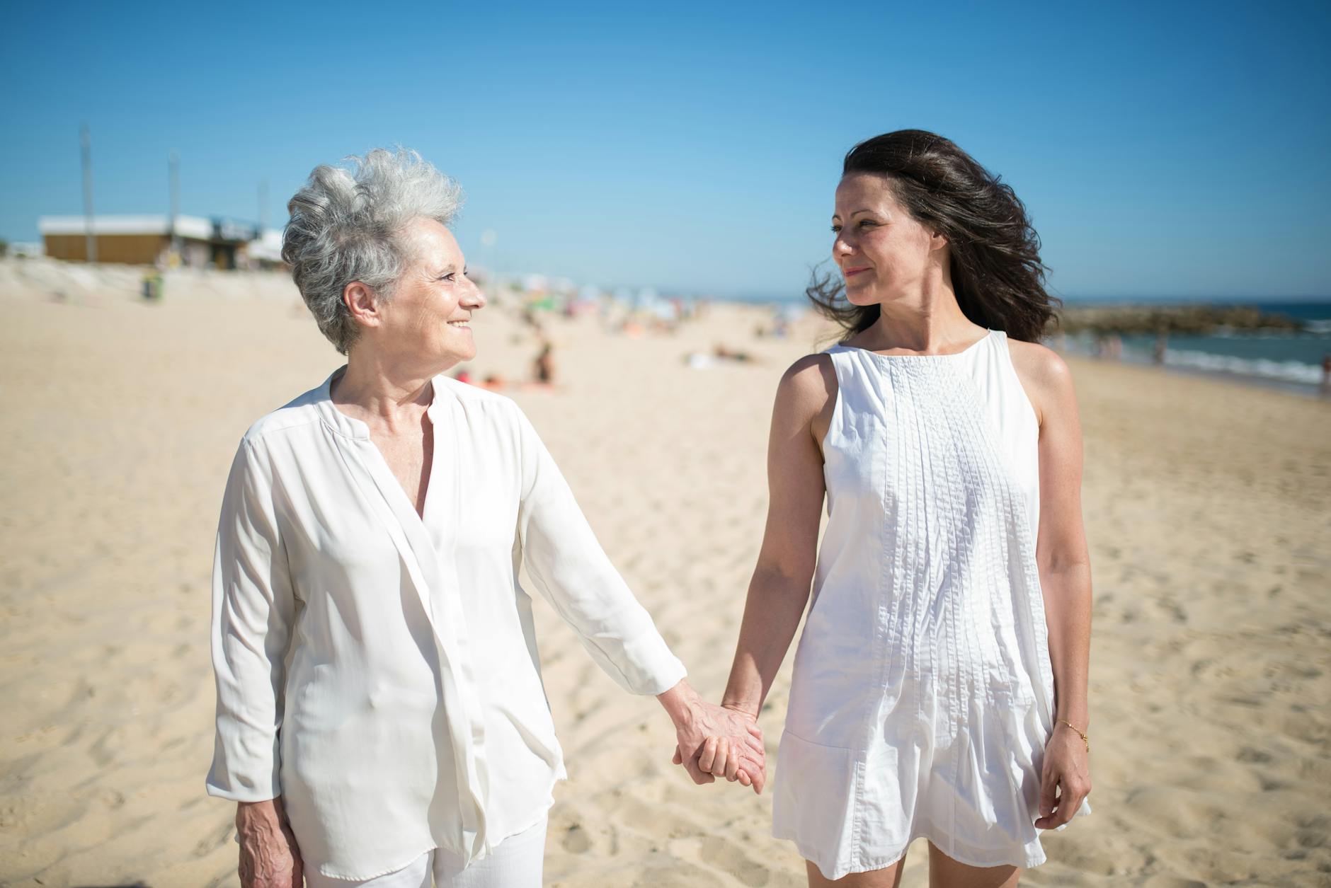 Saúde da Mulher Após os 50: Guia Definitivo de Cuidados Essenciais para Uma Vida Plena e Ativa — saúde da mulher após os 50 a