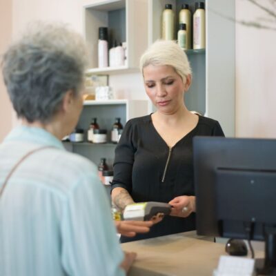 Como verificar clínicas, salões e empresas de estética